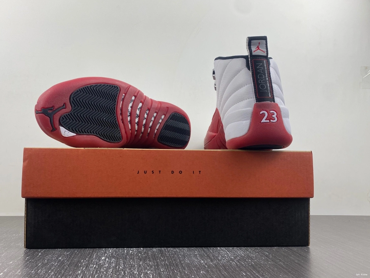 CT8013-116 Cherry Air 12 Jordan 0412